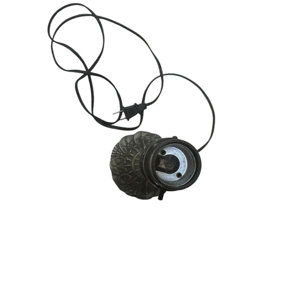 Decorative Metal Table Lamp 16" Tall - Picture 5 of 13